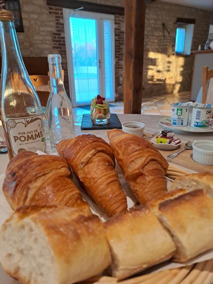 Chambres d'hôtes Le Clos Poli Bed and Breakfast in Bourgogne-Franche-Comté