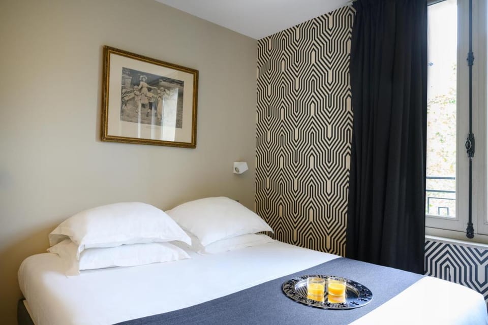 Suites & Hotel Helzear Champs-Elysees Hotel in Paris