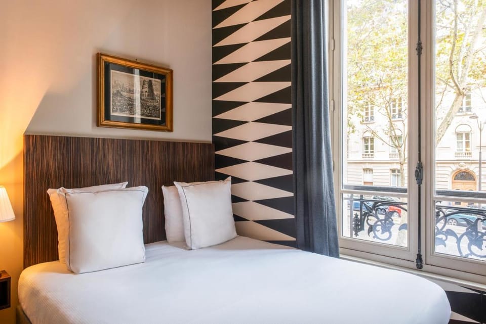 Suites & Hotel Helzear Champs-Elysees Hotel in Paris