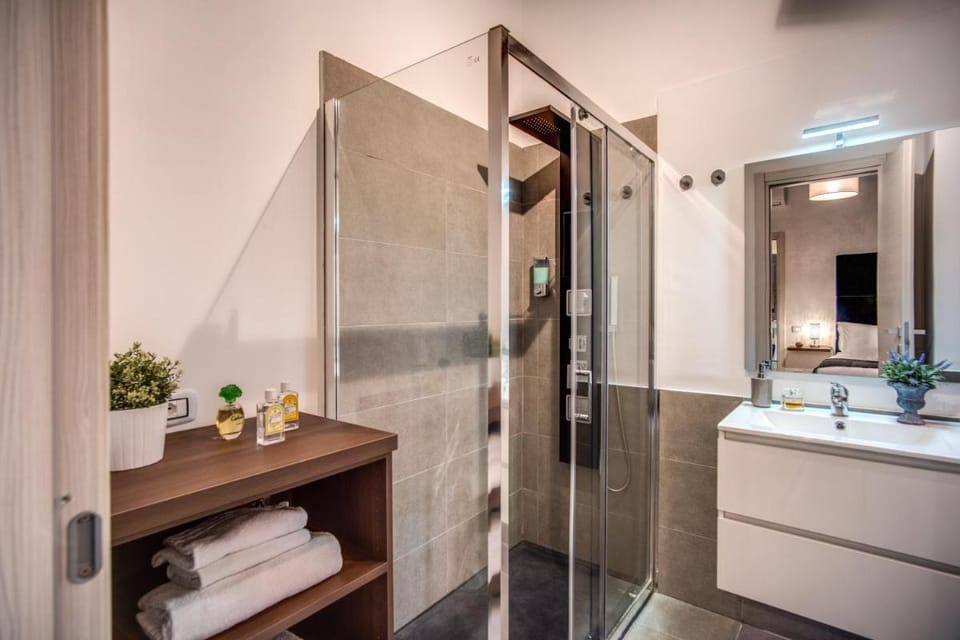 Tritone Top House Bed and Breakfast in Rome