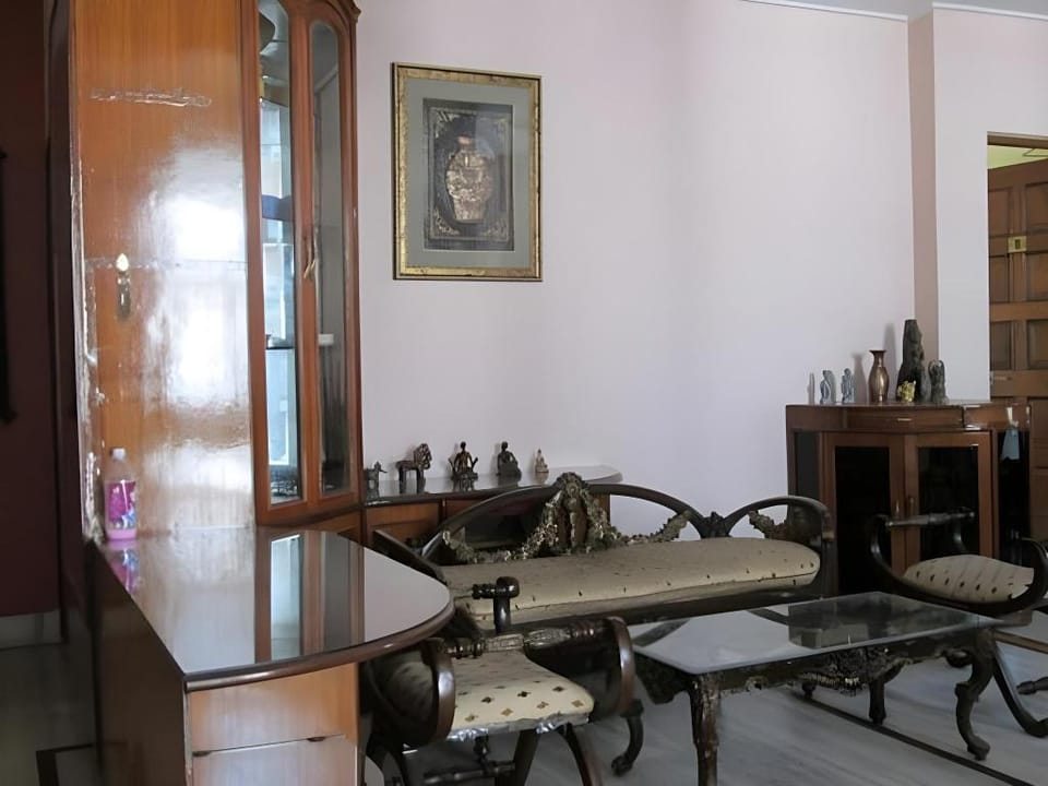 Sushama Guest House Hotel in Kolkata