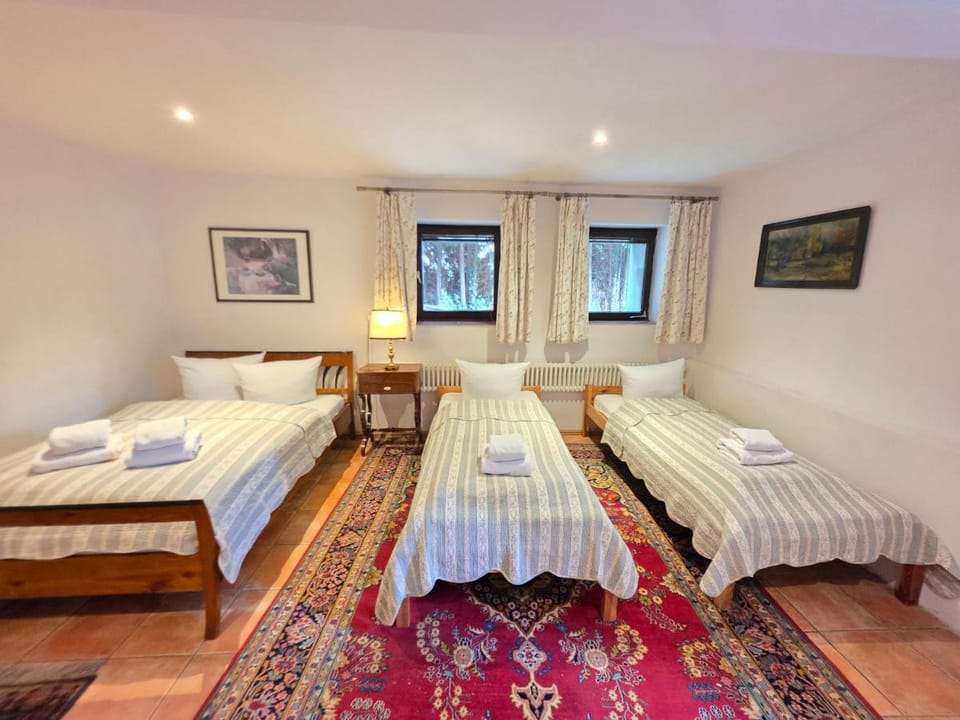 Dworek Adamski Bed and Breakfast in Lower Silesian Voivodeship