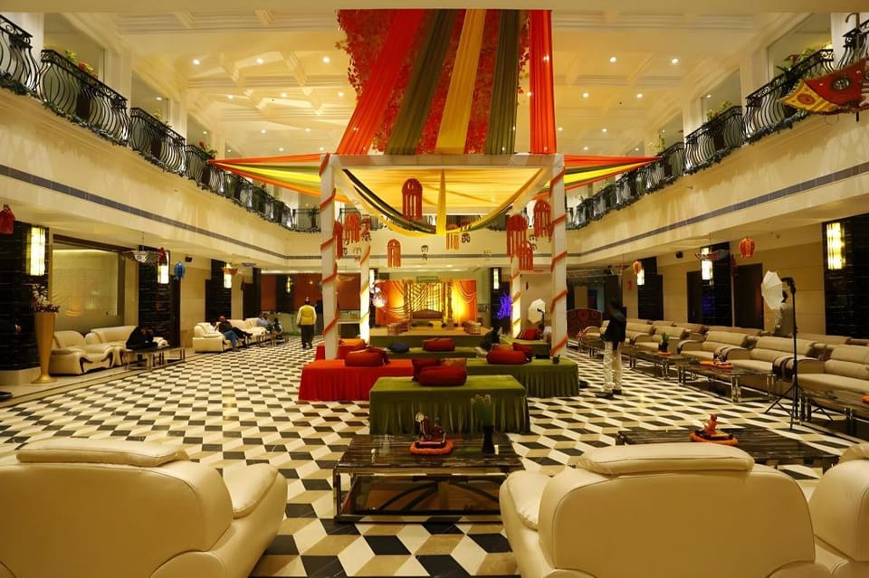 Venizia Sarovar Portico Delhi Hotel in Delhi