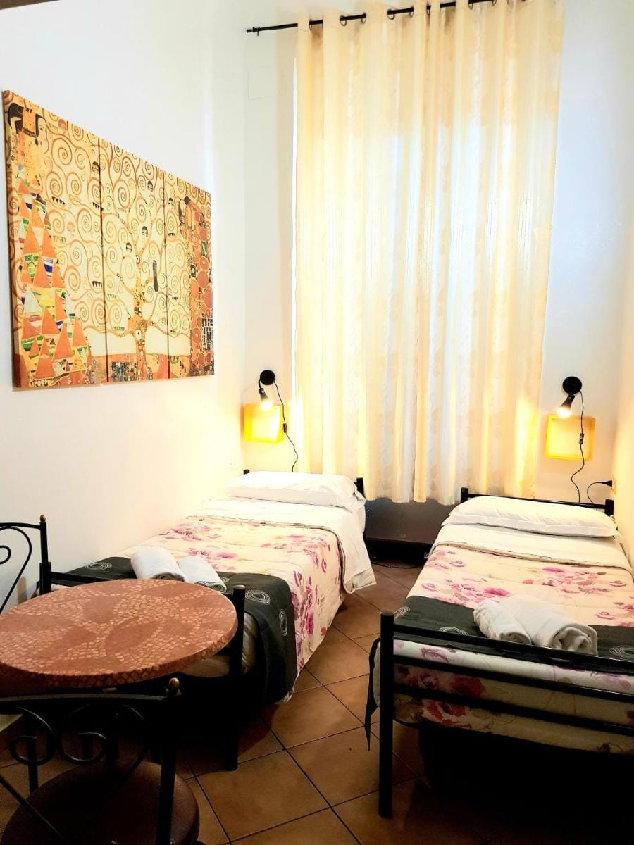 Legend R.G. Hostel in Rome