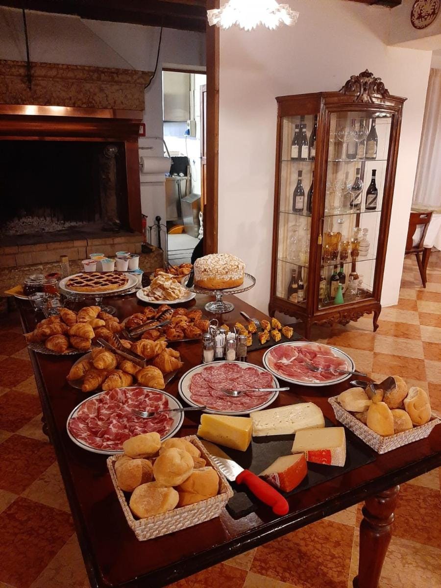 Locanda Al Centrale Hotel in Lake Garda