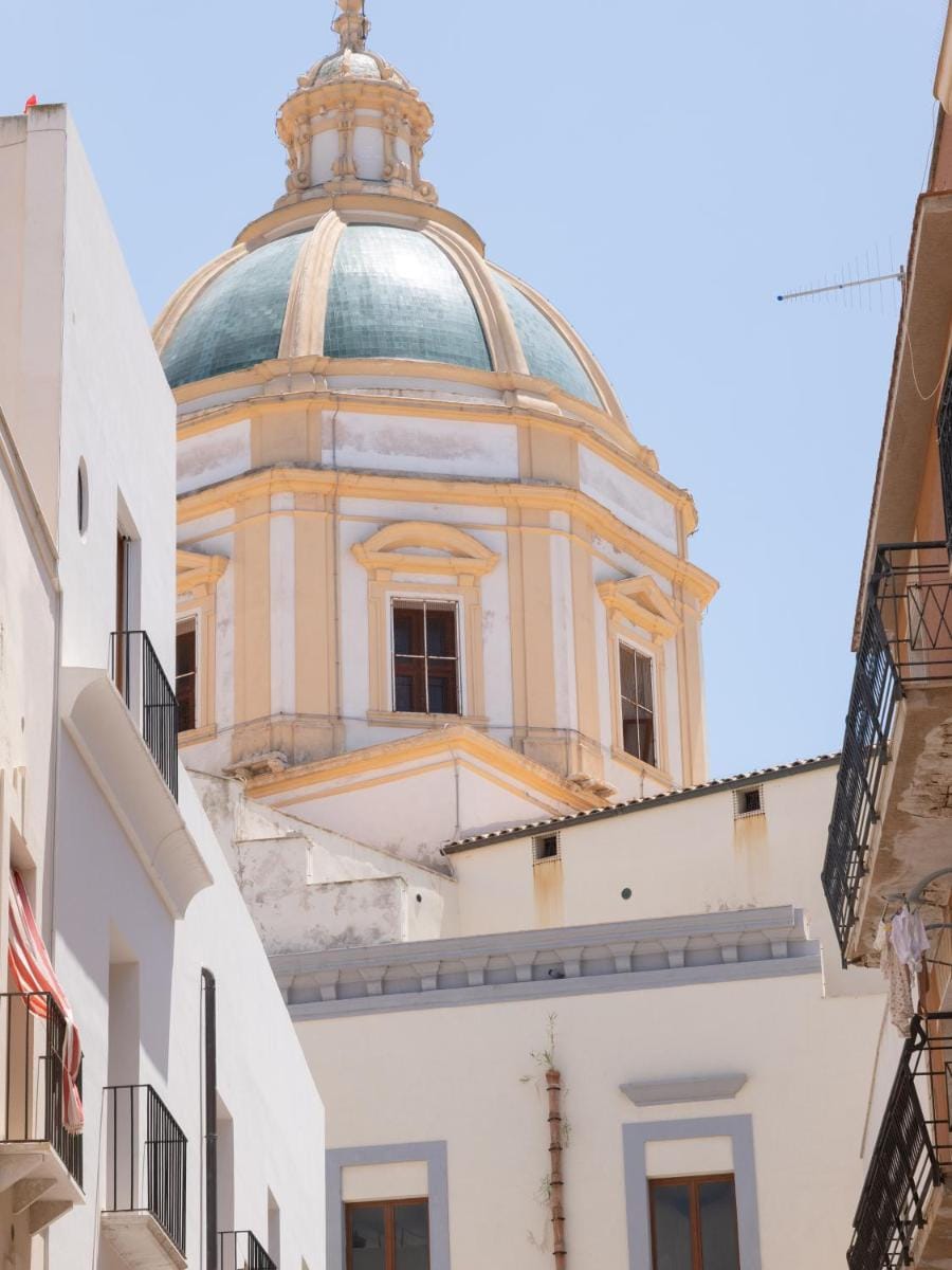 La Trinacria Rooms Bed and Breakfast in Trapani