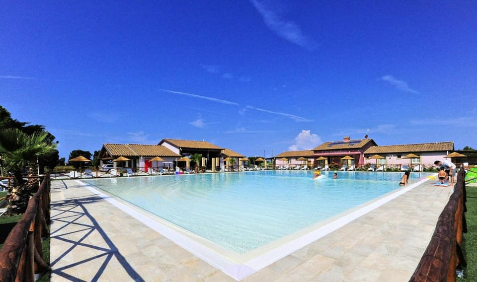 Fattoria Palazzeta - Pet & Family Friendly Apartment hotel in Cecina