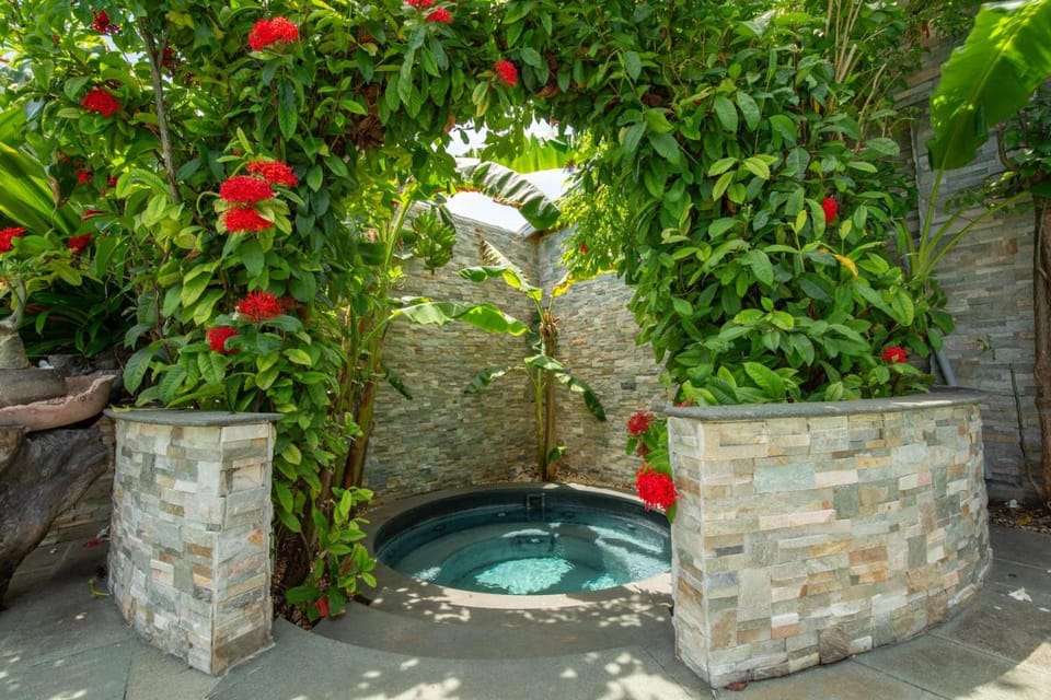 Kokomo Botanical Resort - Caribbean Family Cottages Resort in Venetian Road Settlement