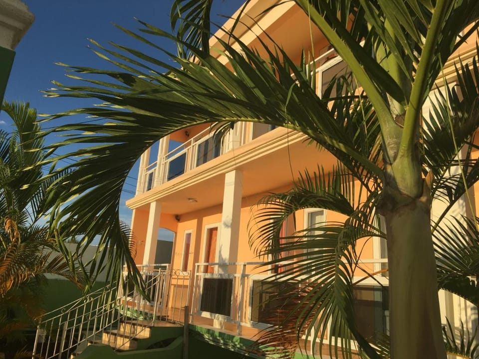Sun & shine Villa Mauritius Bed and Breakfast in Flic en Flac