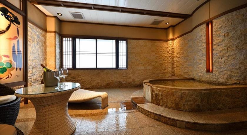 Shima Onsen Yoshimoto Ryokan in Japan