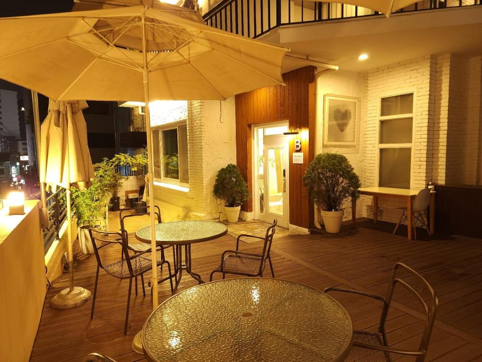 OYO Myeongdong 5 Lodge Hostel in Seoul