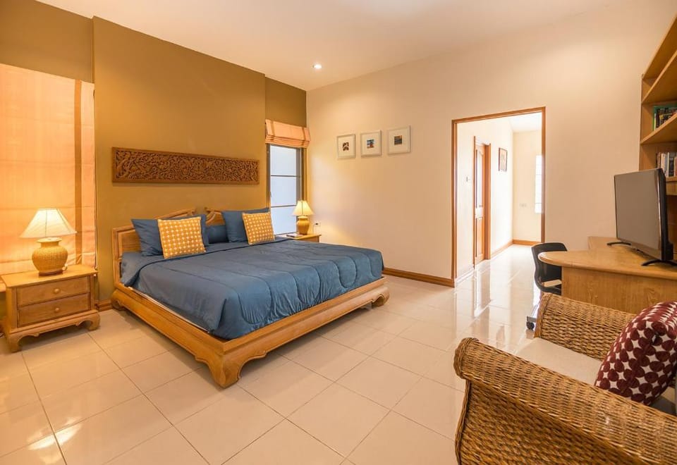 Pattaya Hill minutes from the beach and City Pattaya Villa in Pattaya City