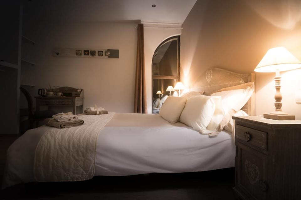 Le Mas d'Eymard Bed and Breakfast in Arles