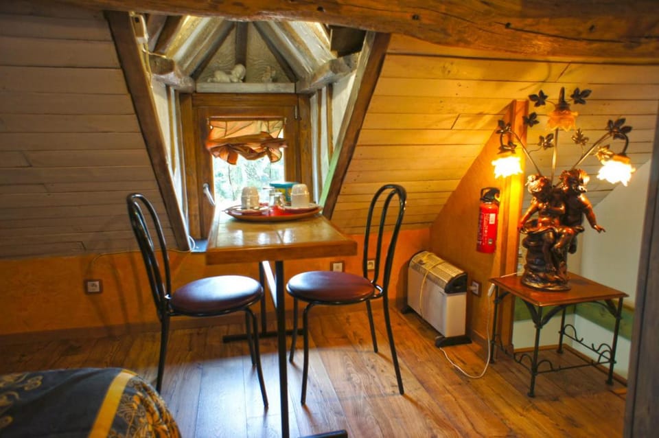 Aux Logis de la Solre Bed and Breakfast in Hauts-de-France