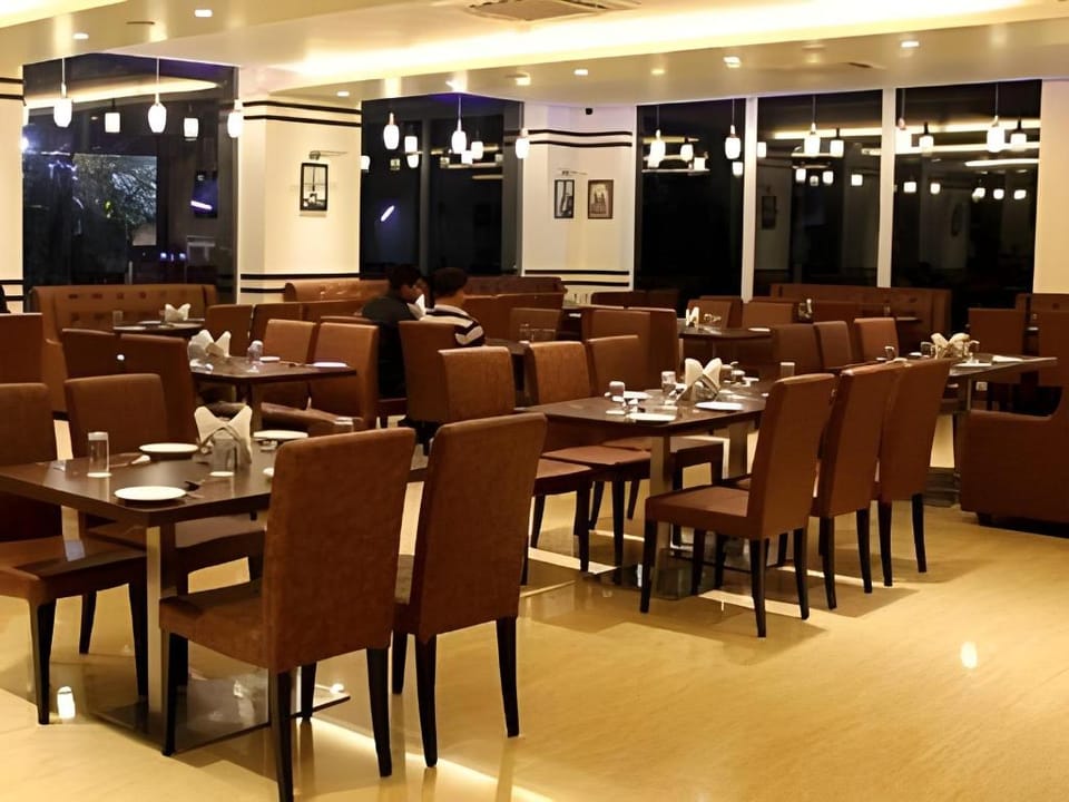 Hotel Vinayak Grand Hotel in Uttarakhand