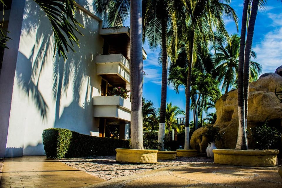 Ixtapa Palace Hotel in Ixtapa Zihuatanejo