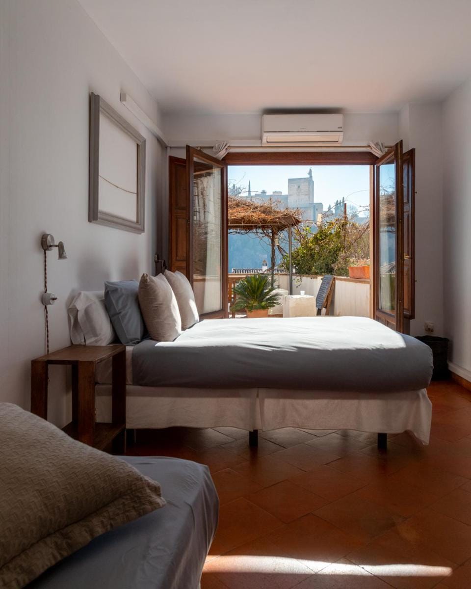 Casa Bombo Bed and Breakfast in Granada