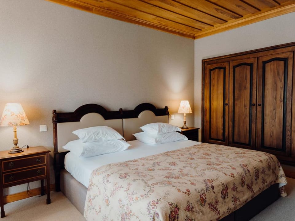 Casa Lata - Agroturismo e Enoturismo Farm Stay in Viana do Castelo District, Portugal