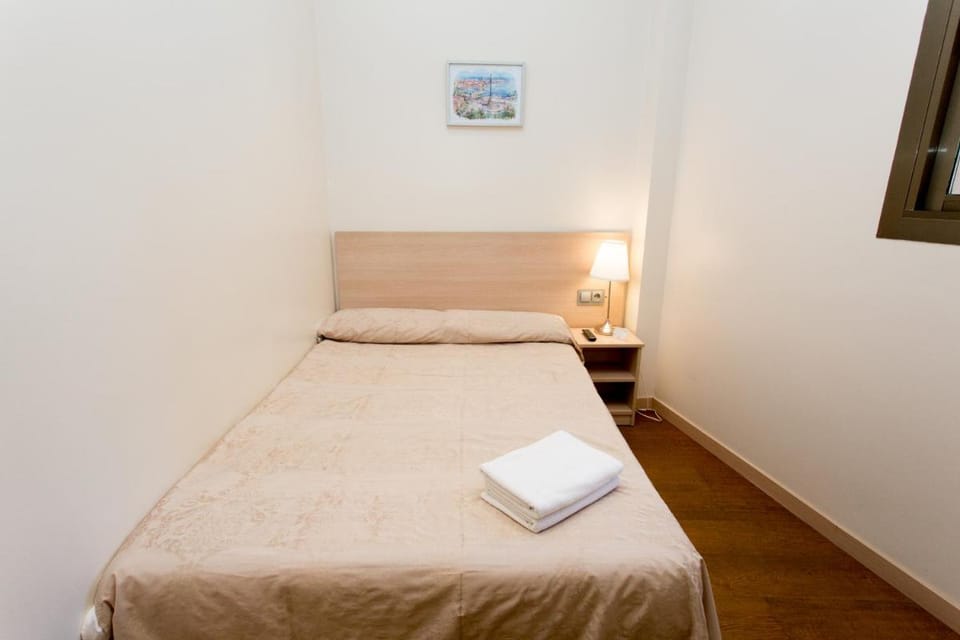 Hostal Excellence Bed and Breakfast in Barcelona