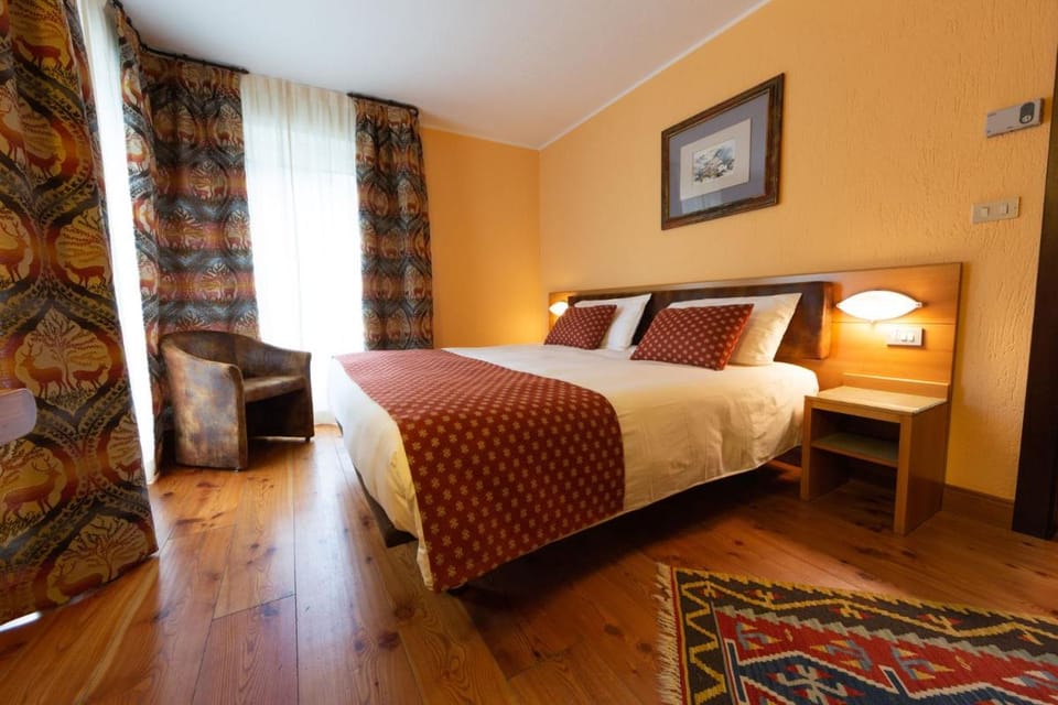 HOTEL BOUTON D'OR Courmayeur Hotel in Courmayeur