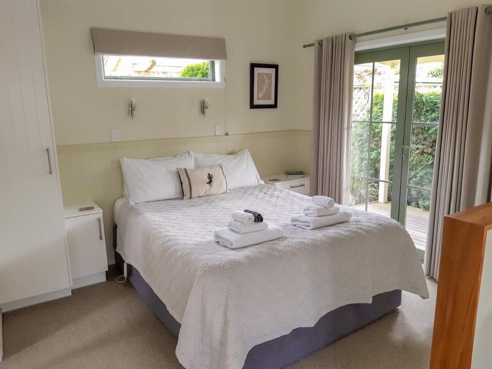 Clive Colonial Cottages Chalet in Hawke's Bay