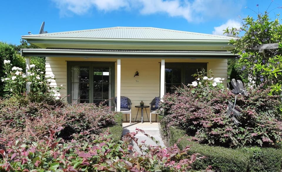 Clive Colonial Cottages Chalet in Hawke's Bay