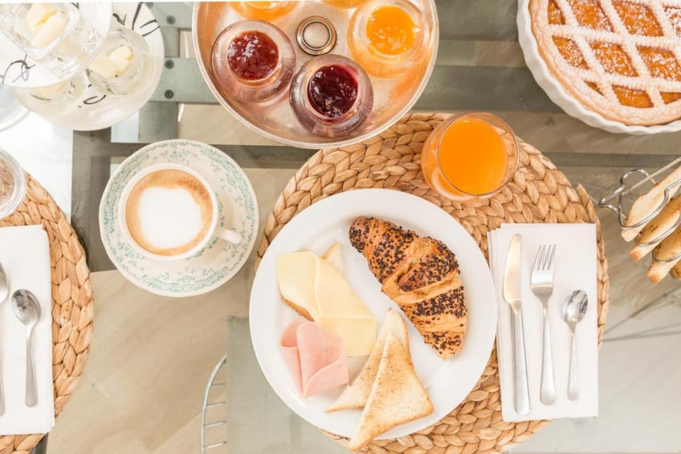 Cristina Rossi Bed and Breakfast Bed and Breakfast in Bologna