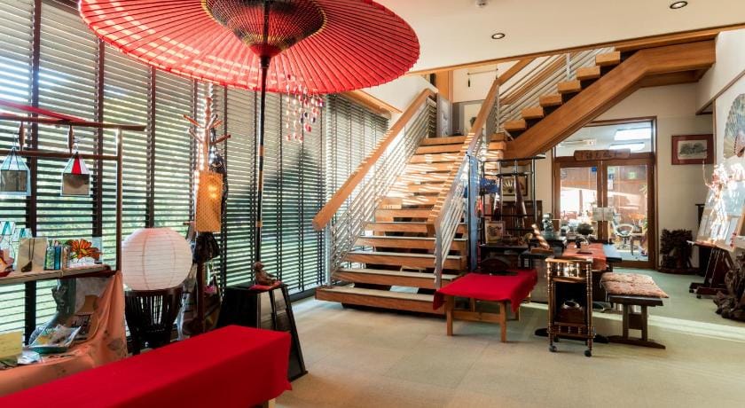 Miyajima Guest House Mikuniya Bed and Breakfast in Hiroshima Prefecture