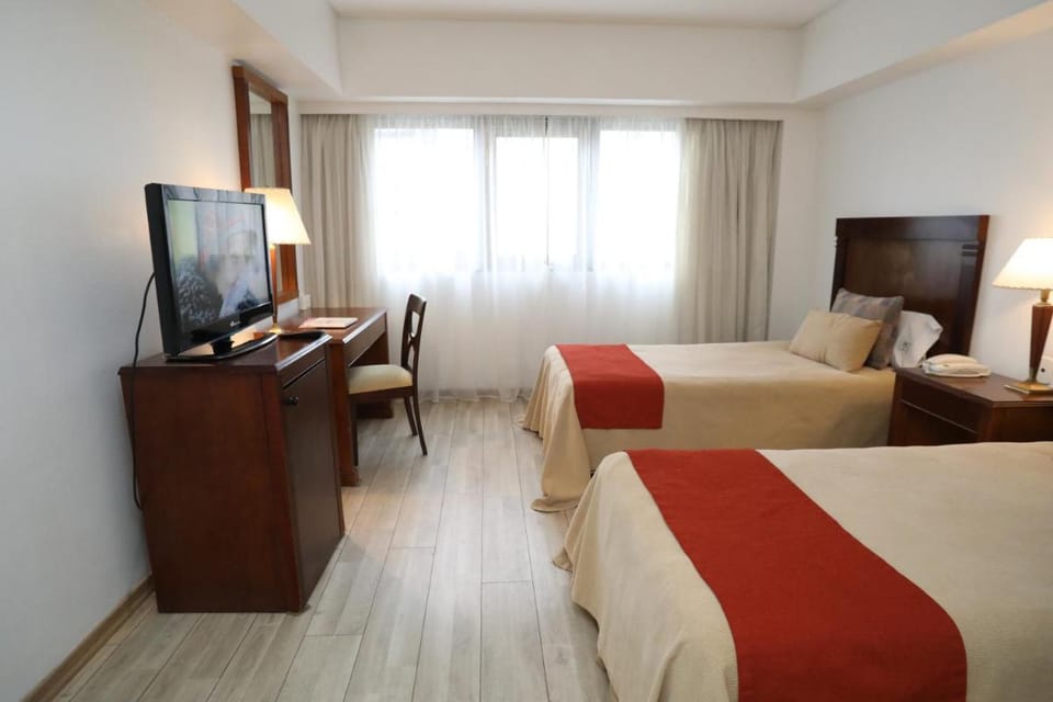 HR Esmeralda Luxor Hotel in Buenos Aires
