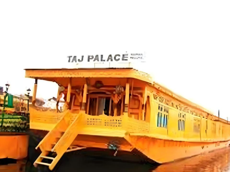 House Boat Taj Palace 2 Docked boat in India