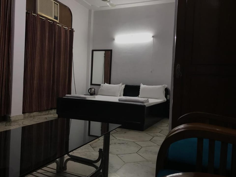 Tatvamasi Homestay Vacation rental in New Delhi
