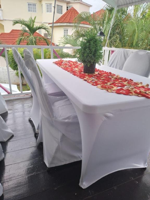 Pink Hibiscus Guest House Hotel in Montego Bay