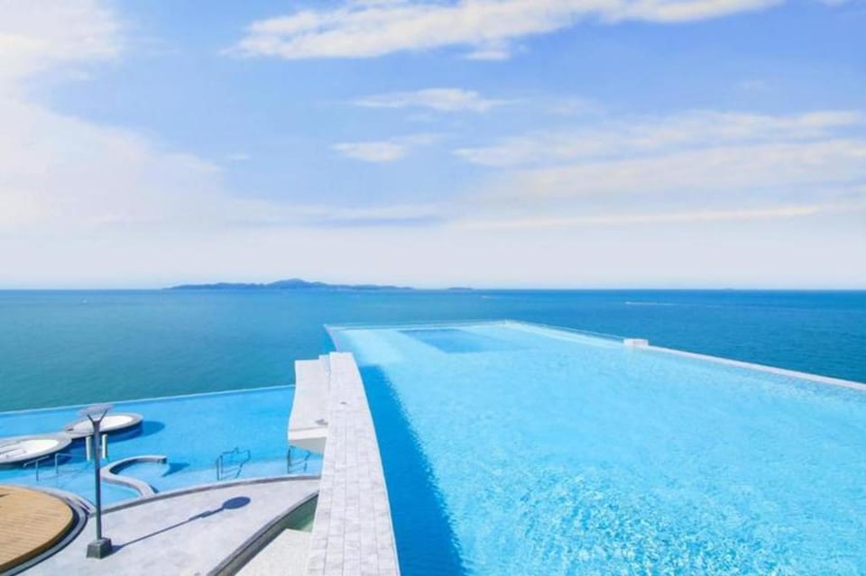 Royal Wing Suites & Spa Pattaya Hotel in Pattaya City
