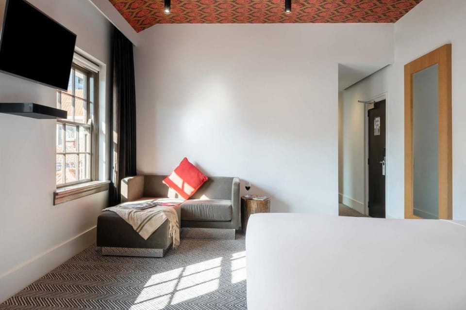 Peppers Gallery Hotel Hotel in Canberra