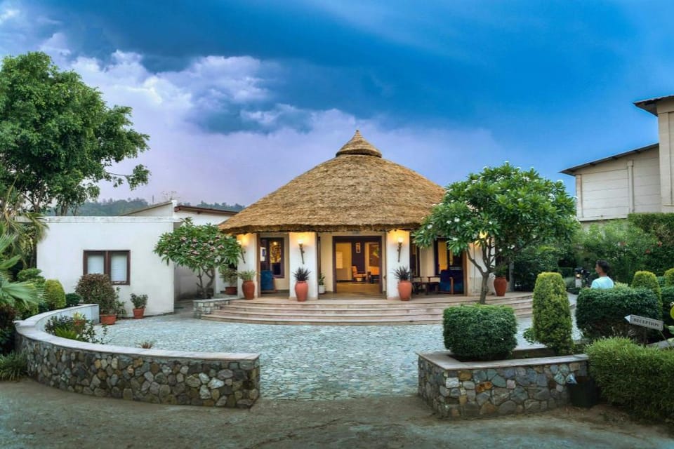 Sunday Alaya Resort by CheckIn Corbett Hotel in Uttarakhand