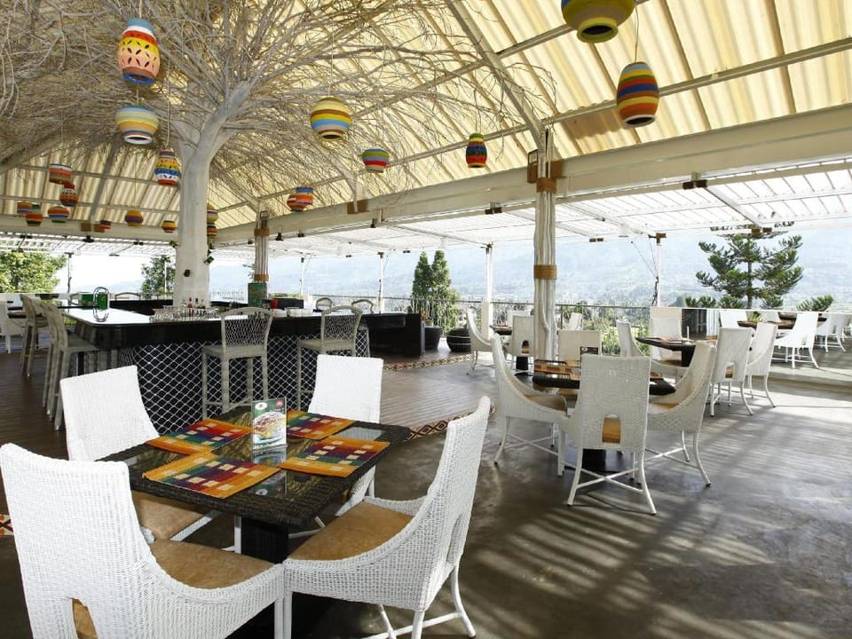Royal Safari Garden Resort & Convention Hotel in Cisarua