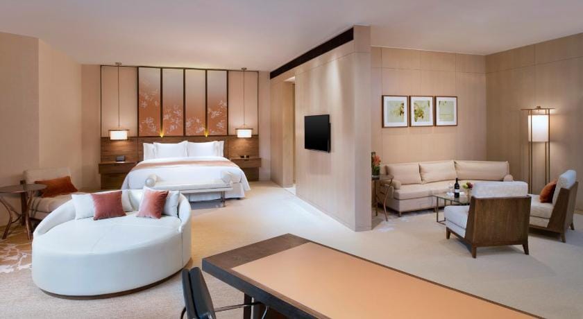 HUALUXE Shanghai Twelve At Hengshan By IHG Hotel in Shanghai
