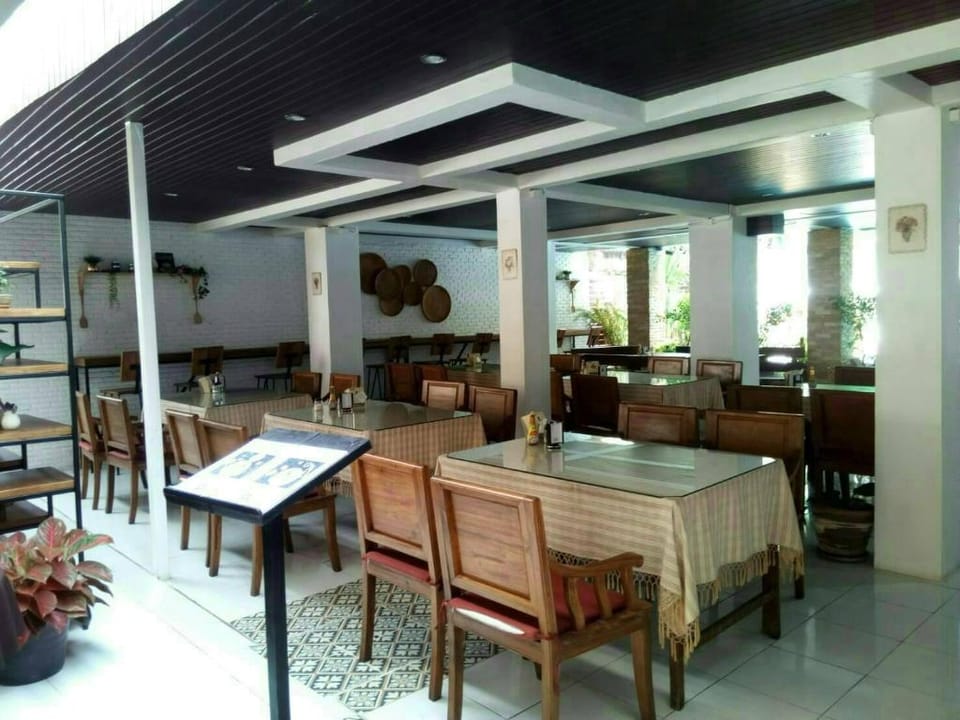 Thana Hotel & Guesthouse Hotel in Chiang Mai
