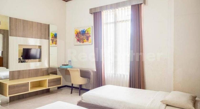 My Hommy Homestay Mitra RedDoorz Hotel in Surabaya