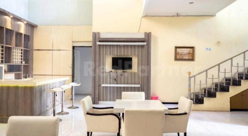My Hommy Homestay Mitra RedDoorz Hotel in Surabaya