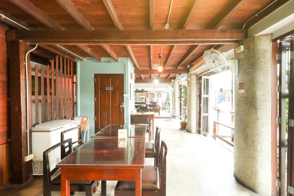 OYO 369 Micasa Guesthouse Hotel in Chiang Mai