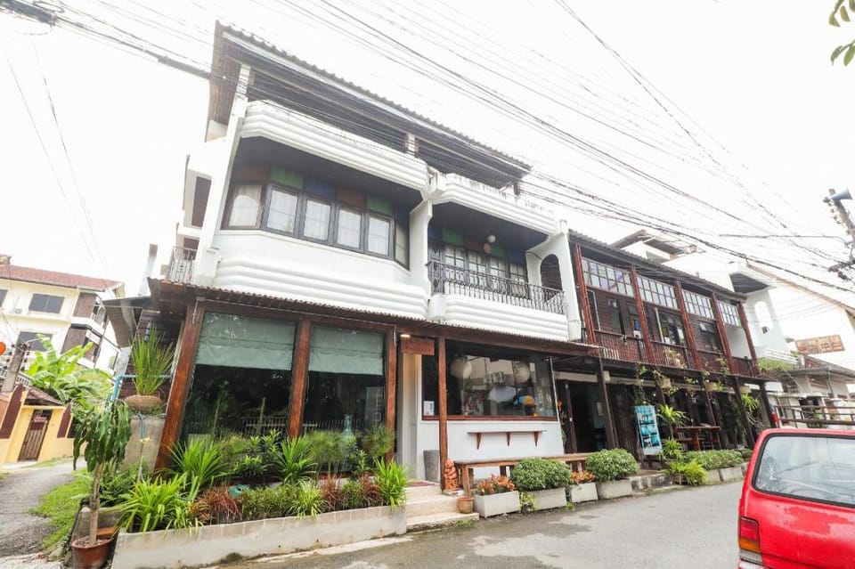 OYO 369 Micasa Guesthouse Hotel in Chiang Mai