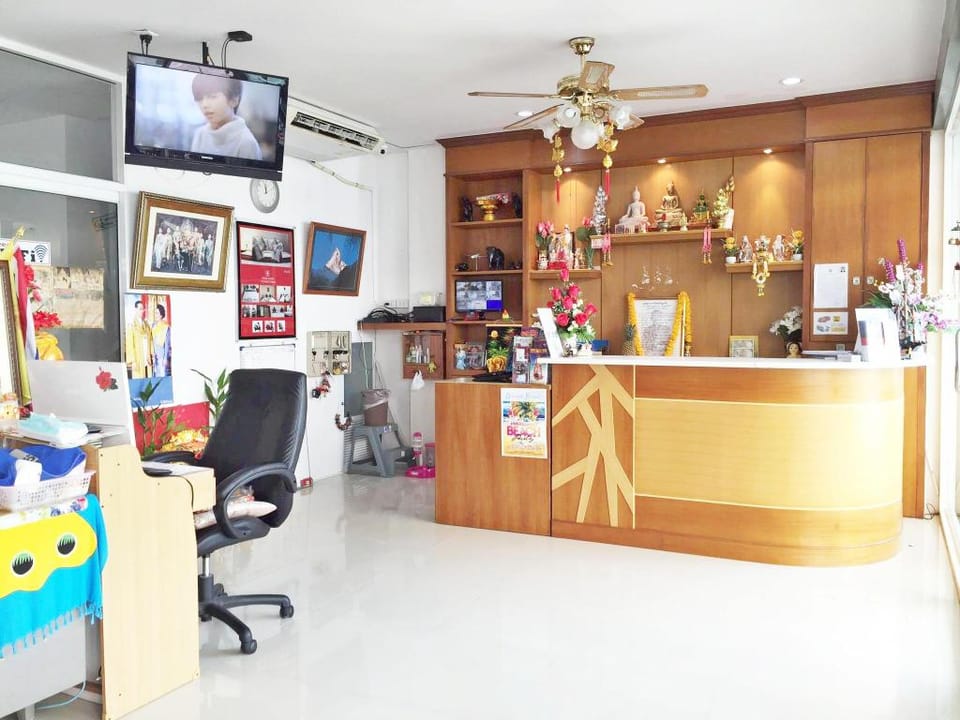 Swiss House Hotel in Patong