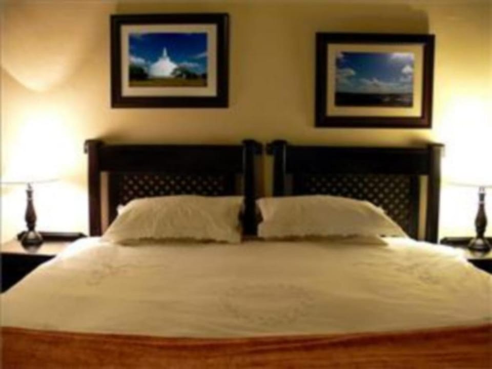 Grand Crown Hotel Hotel in Sri Lanka