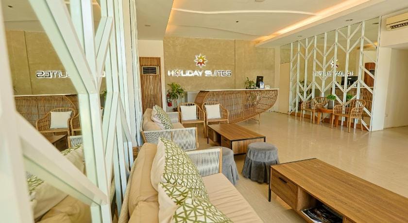 Holiday Suites Hotel in Puerto Princesa