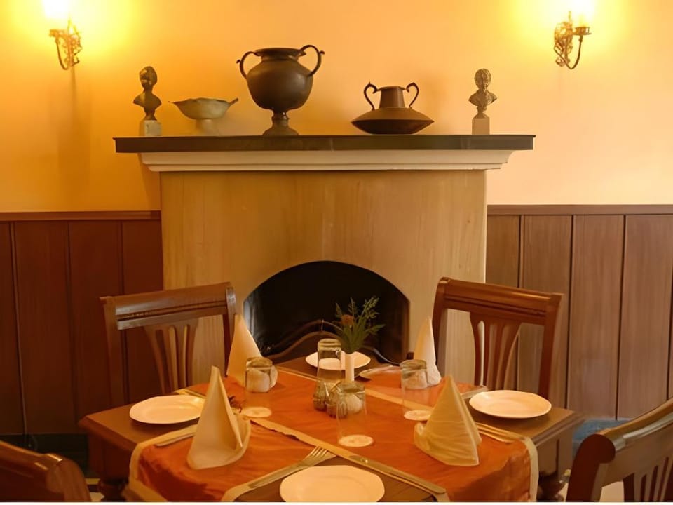 Sun N Snow Inn Kausani by Leisure Hotels Hotel in Uttarakhand