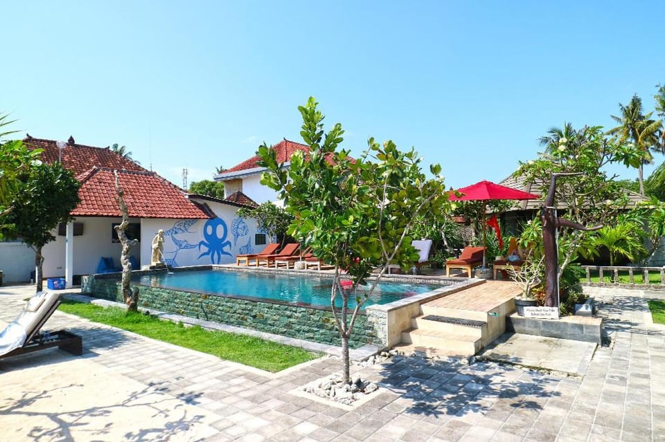 Mega Cottage Campground/ 
RV Resort in Nusapenida