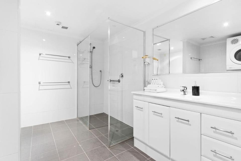 Northwind Beachfront Apartments Apartment hotel in Sunshine Coast