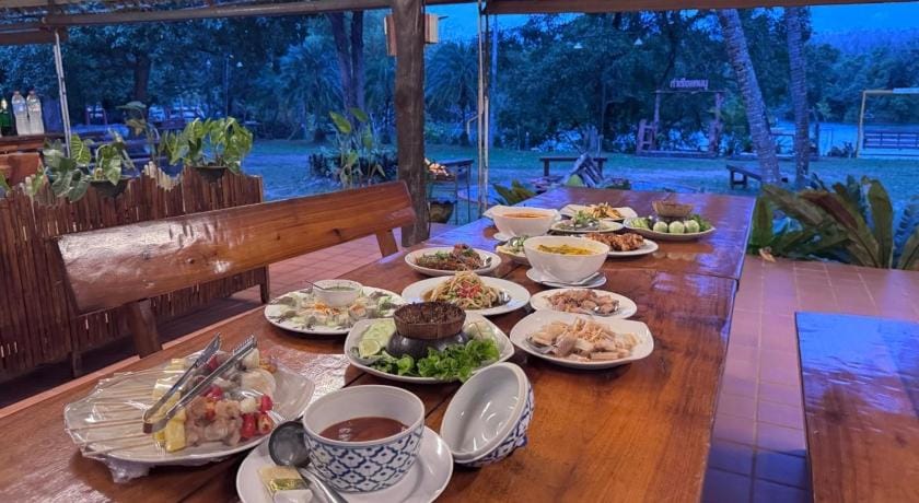 Sawasdee Lagoon Camping & Restaurant Luxury tent in Phang-nga Changwat