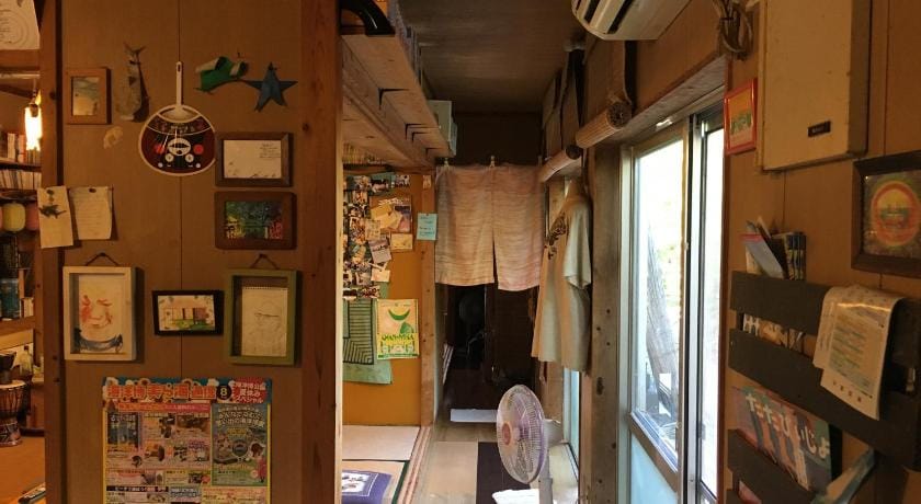 Okinawa Motobu Guest House Bed and Breakfast in Okinawa Prefecture